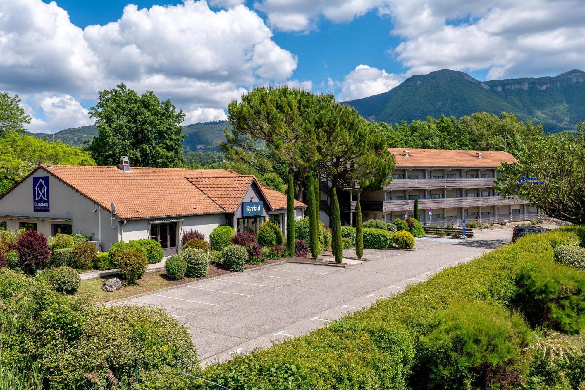 Kyriad Digne-Les-Bains Exterior foto